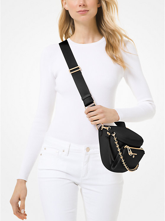 Michael Kors Slater Medium Pebbled Leather Sling Pack Ženske Crossbody Torba Crne | HR1137EBC