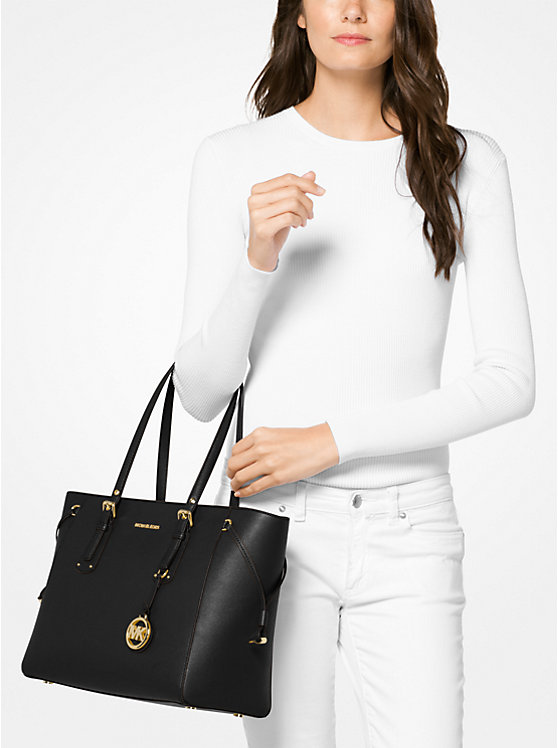 Michael Kors Voyager Medium Crossgrain Leather Ženske Tote Crne | HR1277LIM